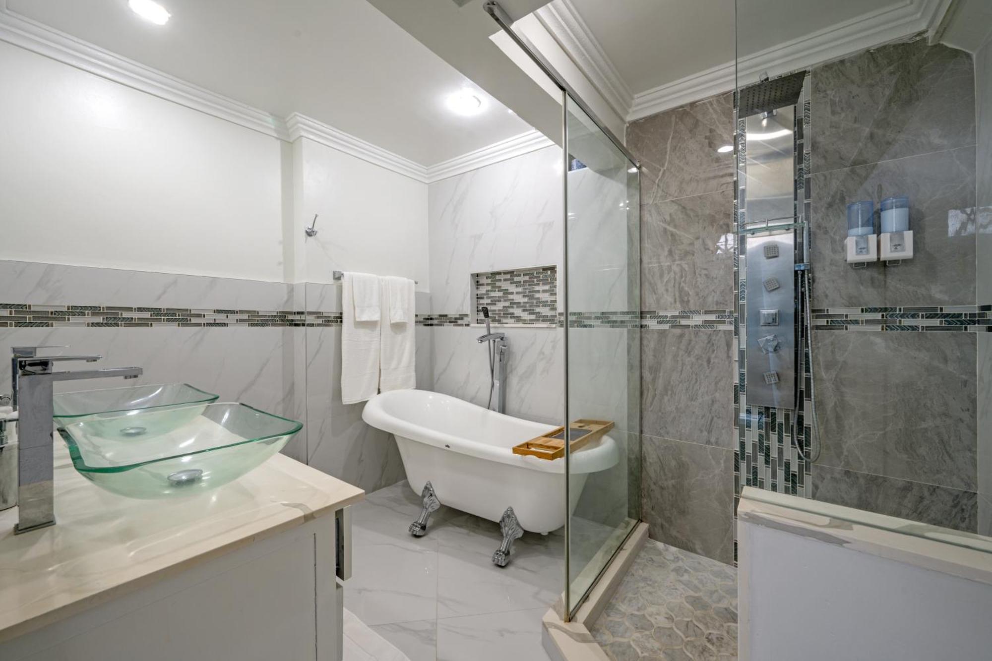 Marriott Seacastles E22, Montego Bayアパートホテル エクステリア 写真